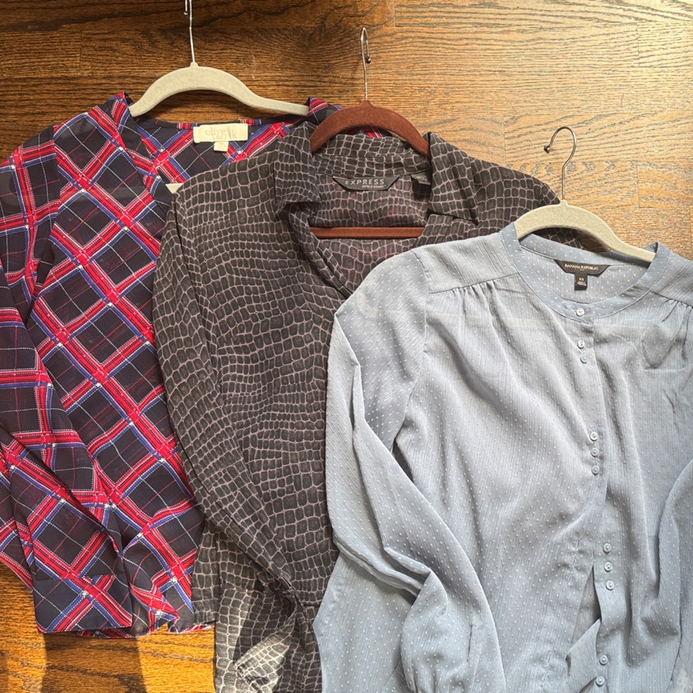 Lot of 3 Women's Blouses XS - Banana, Express- Red Plaid, Gray Snake, Light Gray